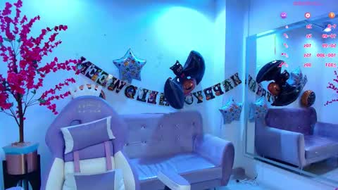 Snapshot of summer_miller chatting on November 1, 11:23 am summer_miller online show from November 1, 11:23 am