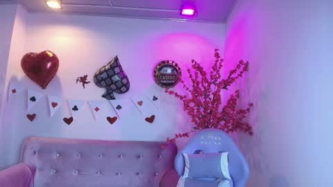 summer_miller online show from February 27, 11:32 am