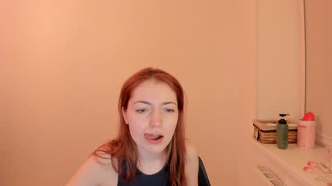 Summer Preston online show from April 3, 7:45 pm