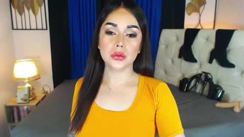 Snapshot of summerleonets chatting on March 12, 2:52 am Summer online show from March 12, 2:52 am