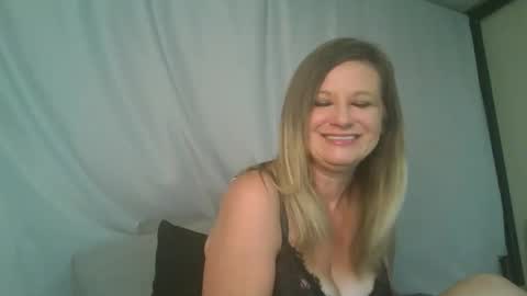 Summerxoxo69 online show from June 9, 12:39 pm