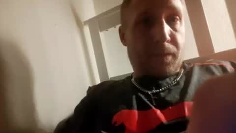 Snapshot of summmerboy12314 chatting on January 6, 10:34 pm summmerboy12314 online show from January 6, 10:34 pm
