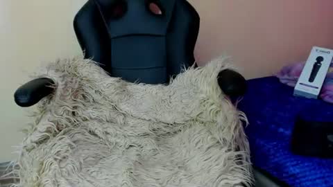 moon1 online show from July 7, 1:48 pm