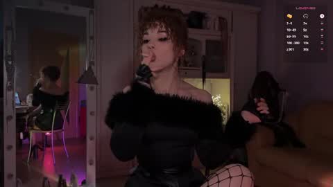 Snapshot of sun_for_you chatting on June 29, 9:48 pm Miss Nelly online show from June 29, 9:48 pm