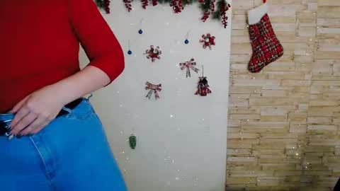 Snapshot of sun_lovely chatting on December 24, 7:49 am Alexi online show from December 24, 7:49 am