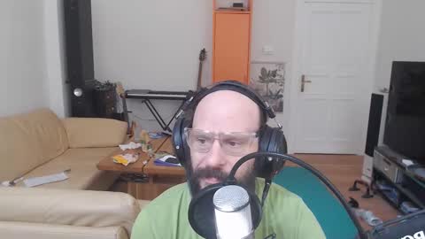 Snapshot of sunbeatshower chatting on September 9, 9:53 am sunbeatshower online show from September 9, 9:53 am