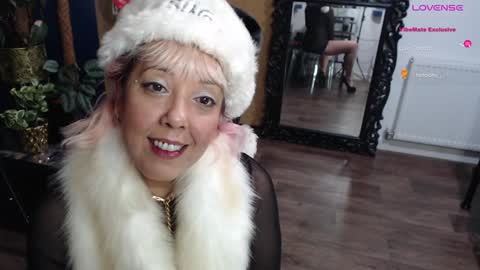 Sunni Knight online show from December 8, 4:25 am