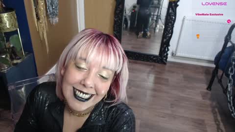 Sunni Knight online show from January 28, 12:05 am