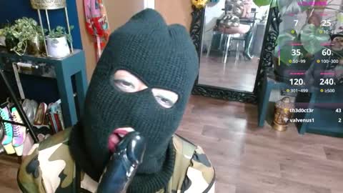 Sunni Knight online show from March 6, 2:08 am