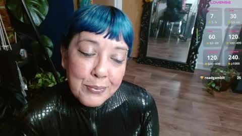 Sunni Knight online show from May 7, 12:16 am