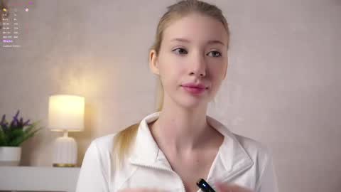 Lily online show from May 27, 2:36 pm
