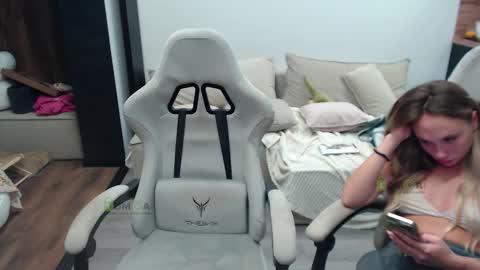 Snapshot of sunny1girl chatting on October 24, 7:21 pm Alice and Sergey online show from October 24, 7:21 pm