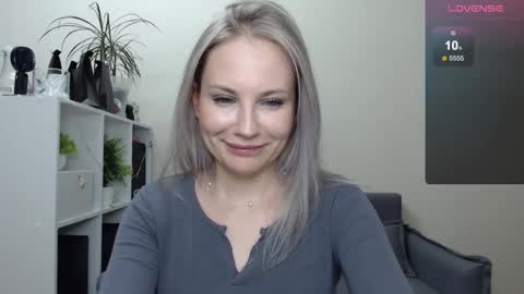 Naomi online show from January 3, 2:21 am