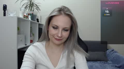 Naomi online show from February 1, 8:37 pm