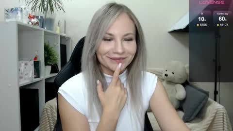 Naomi online show from November 10, 4:33 am