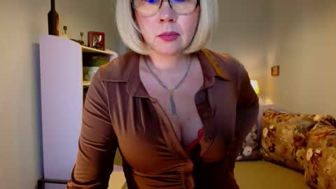 Sunny Katty online show from April 13, 9:48 am