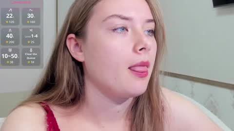 Snapshot of sunny_love__ chatting on November 23, 6:24 am Vanessa online show from November 23, 6:24 am