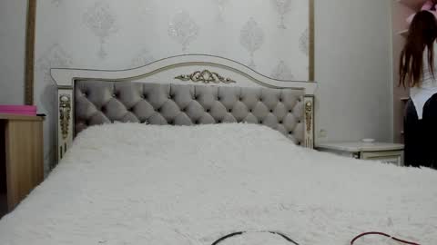 Vanessa online show from April 5, 5:04 am