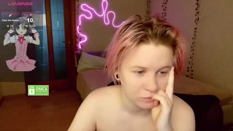 Snapshot of sunny_mood chatting on February 20, 3:01 am sunny mood online show from February 20, 3:01 am