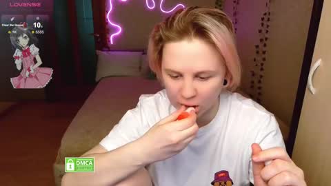 Snapshot of sunny_mood chatting on February 26, 10:36 am sunny mood online show from February 26, 10:36 am