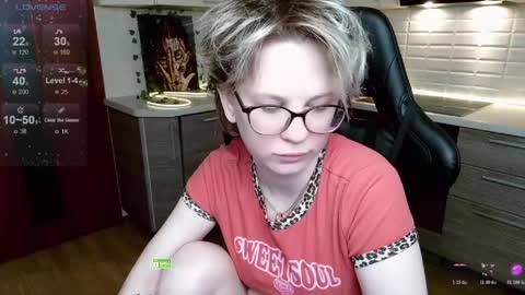 sunny mood online show from May 17, 4:10 am