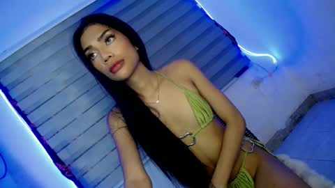 Snapshot of sunny_sexie chatting on July 7, 12:53 pm sunny_sexie online show from July 7, 12:53 pm