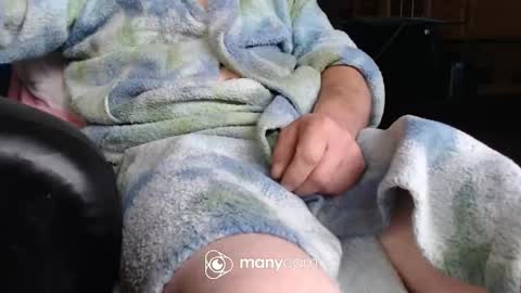 Snapshot of sunnybigboy88 chatting on October 26, 7:03 am sven online show from October 26, 7:03 am