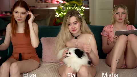 Snapshot of sunnyfia chatting on December 16, 6:53 am Fia  -  TG -  Mia -  Alice -  online show from December 16, 6:53 am