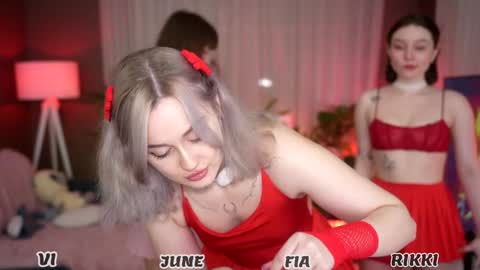 Snapshot of sunnyfia chatting on October 6, 2:31 am Fia  -  TG -  Mia -  Alice -  online show from October 6, 2:31 am