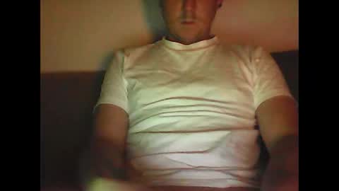 Snapshot of sunnygun0 chatting on December 19, 9:28 pm sunnygun0 online show from December 19, 9:28 pm