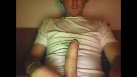 Snapshot of sunnygun0 chatting on October 11, 7:56 pm sunnygun0 online show from October 11, 7:56 pm