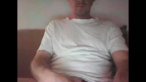 sunnygun0 online show from April 26, 4:26 pm