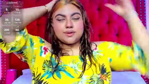 Snapshot of sunnyhoney_ chatting on June 17, 12:29 pm Sunny online show from June 17, 12:29 pm