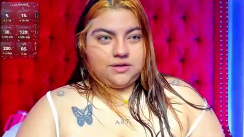 Snapshot of sunnyhoney_ chatting on June 18, 12:31 pm Sunny online show from June 18, 12:31 pm