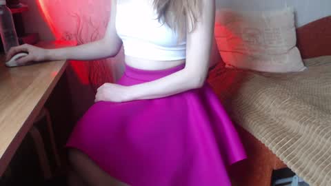 Snapshot of sunnyjoys chatting on December 2, 11:12 am Alina Streams Mon to Fri online show from December 2, 11:12 am