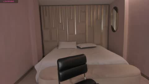 Sunny Rivers online show from April 1, 5:32 pm