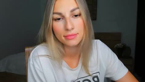 sunsetwithava online show from September 18, 5:42 am