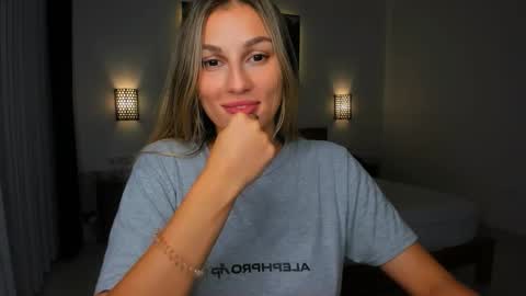 sunsetwithava online show from October 21, 12:39 pm