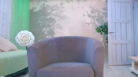 Snapshot of sunshine13_ chatting on April 14, 1:28 pm Eva online show from April 14, 1:28 pm