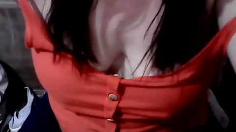 Snapshot of sunshine_38 chatting on January 10, 12:17 am sunshine_38 online show from January 10, 12:17 am