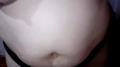 Snapshot of sunshine_38 chatting on February 13, 12:02 am sunshine_38 online show from February 13, 12:02 am