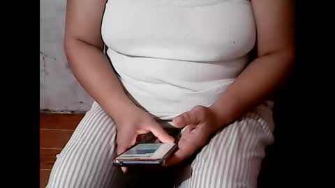 Snapshot of sunshine_38 chatting on February 26, 1:32 am sunshine_38 online show from February 26, 1:32 am