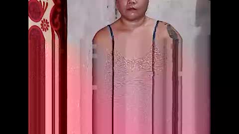 Snapshot of sunshine_38 chatting on April 22, 8:39 am sunshine_38 online show from April 22, 8:39 am