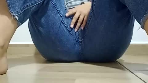 Annie online show from December 17, 5:30 pm