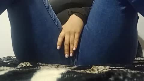 Annie online show from April 17, 6:33 pm