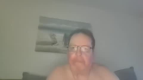 Snapshot of sunspotbaby chatting on May 6, 2:08 am Sunspotbaby online show from May 6, 2:08 am