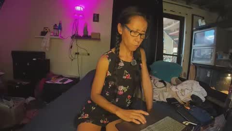 Snapshot of supakinkycouple chatting on December 20, 2:29 am SupaKinkyCouple online show from December 20, 2:29 am