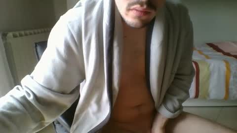 Snapshot of superbirdman12345 chatting on February 18, 9:21 am Bighead online show from February 18, 9:21 am