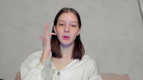 Una online show from April 23, 10:12 pm