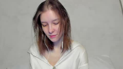 Una online show from April 28, 11:21 pm